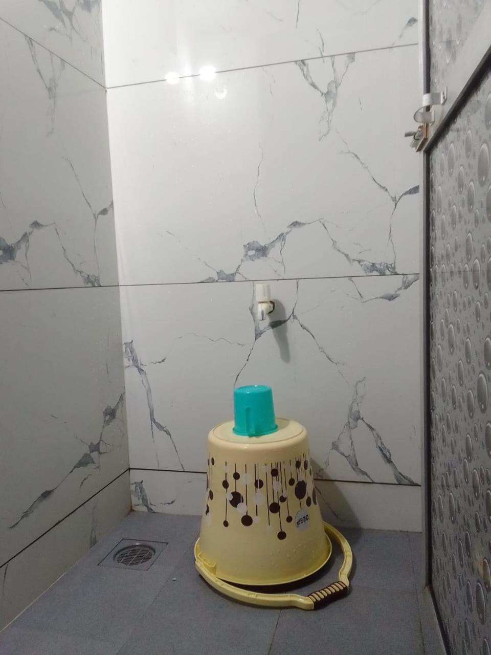 Amaan Hotel ムンバイ エクステリア 写真