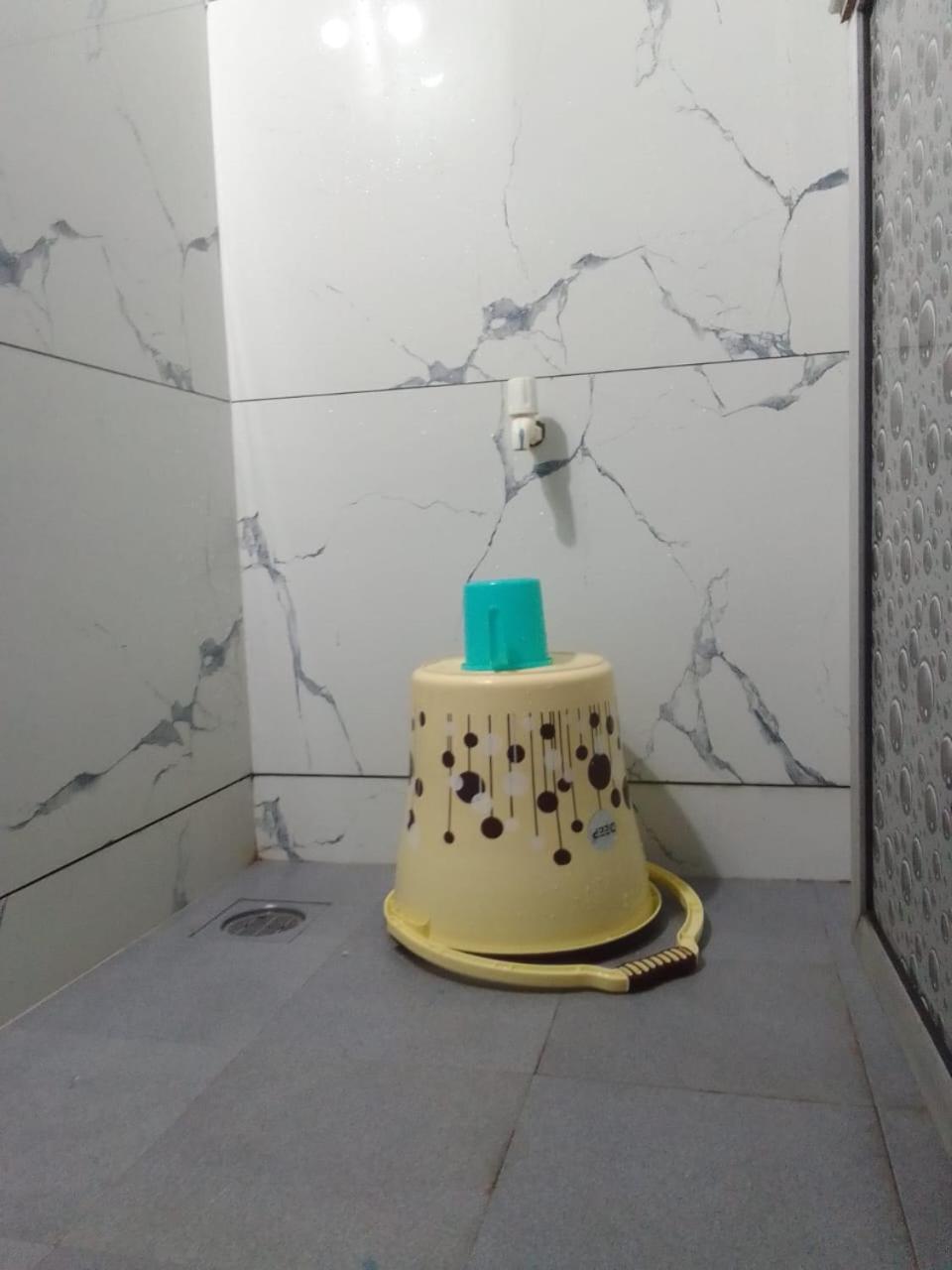 Amaan Hotel ムンバイ エクステリア 写真